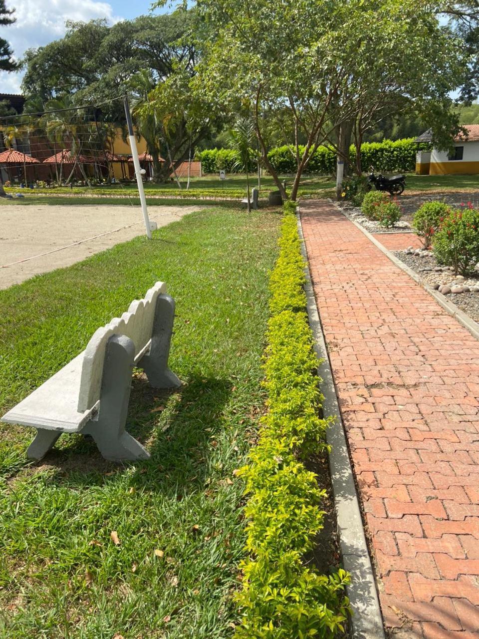 Hotel Villa Zaragoza Buitenkant foto